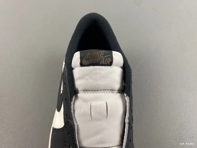CZ0790-102 1 Air OG Low Mocha Jordan 0822